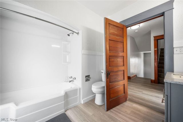 4002 Carlyle Avenue, Cleveland, OH 44109