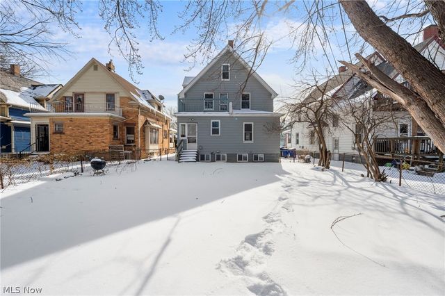 4002 Carlyle Avenue, Cleveland, OH 44109