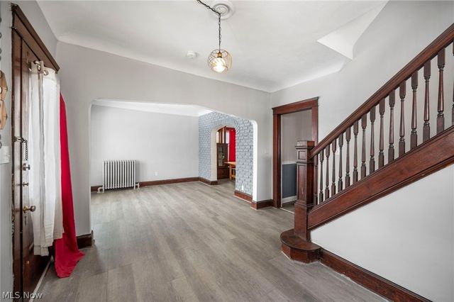 4002 Carlyle Avenue, Cleveland, OH 44109