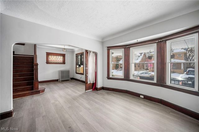 4002 Carlyle Avenue, Cleveland, OH 44109