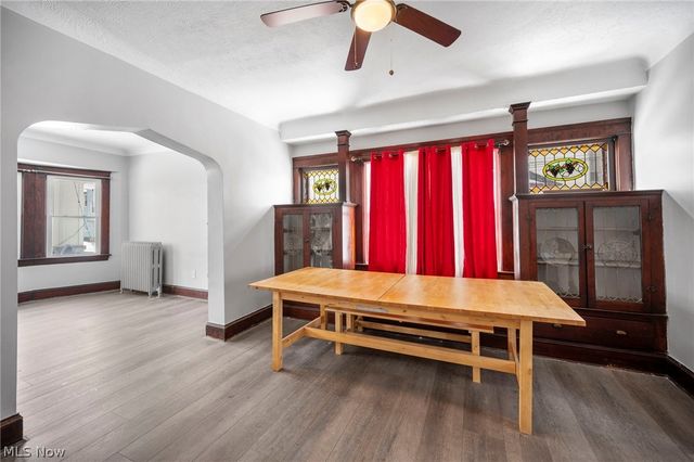 4002 Carlyle Avenue, Cleveland, OH 44109