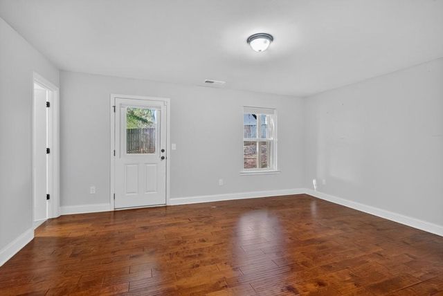 1104 Bakary Ct, Decatur, GA 30032