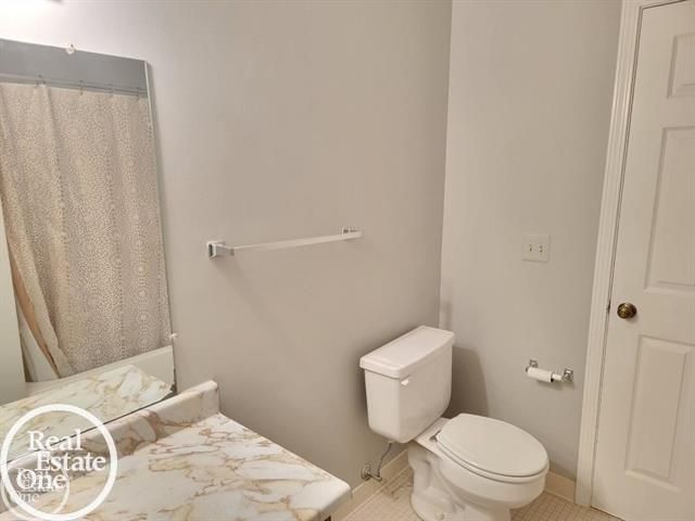 203 Sunset Lane, St Clair Shores, MI 48082
