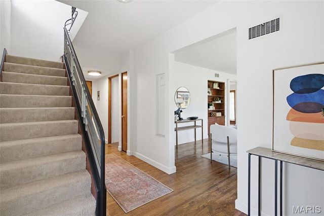 7301 Ravinia Drive, Pasadena Hills, MO 63121