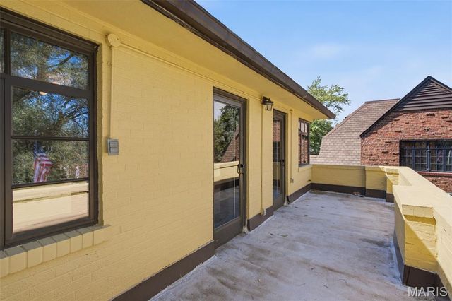 7301 Ravinia Drive, Pasadena Hills, MO 63121