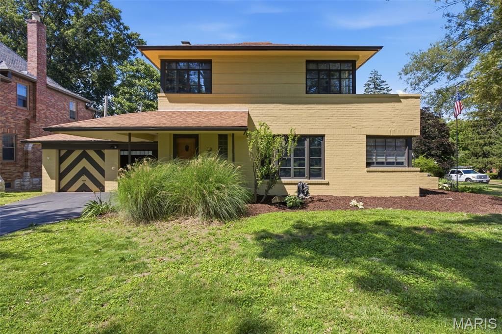 7301 Ravinia Drive, Pasadena Hills, MO 63121