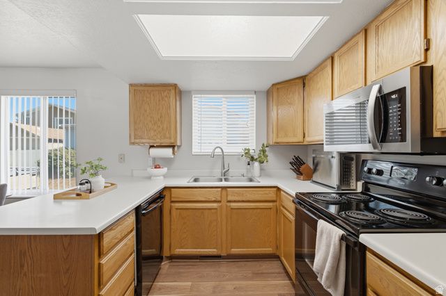 3363 W SCHORR CIR, West Jordan, UT 84084