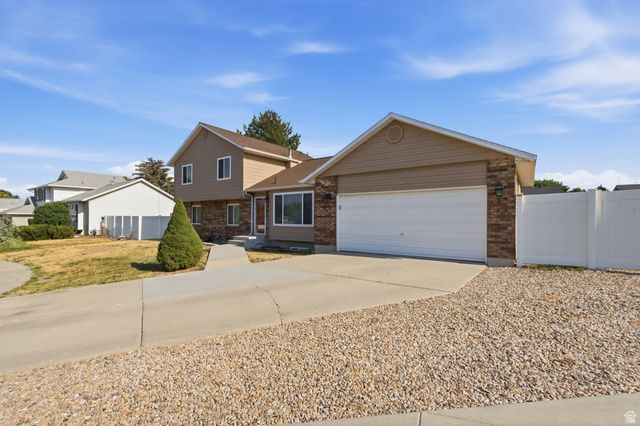 3363 W SCHORR CIR, West Jordan, UT 84084