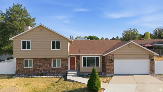 3363 W SCHORR CIR, West Jordan, UT 84084