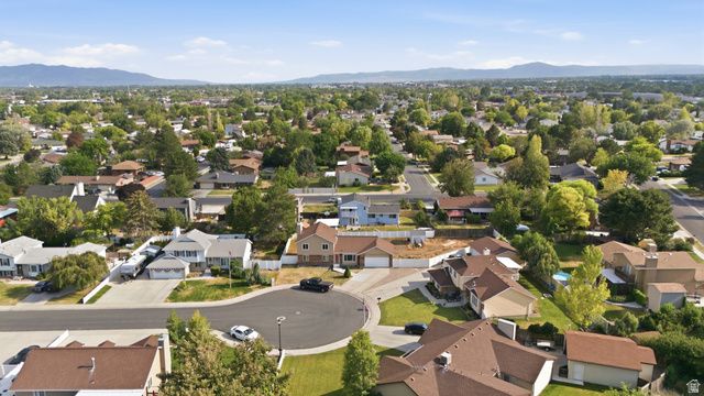 3363 W SCHORR CIR, West Jordan, UT 84084