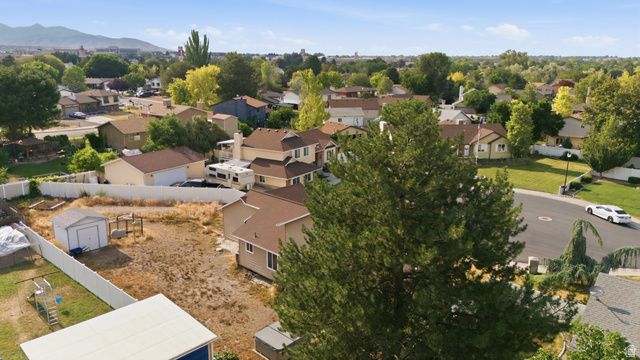 3363 W SCHORR CIR, West Jordan, UT 84084
