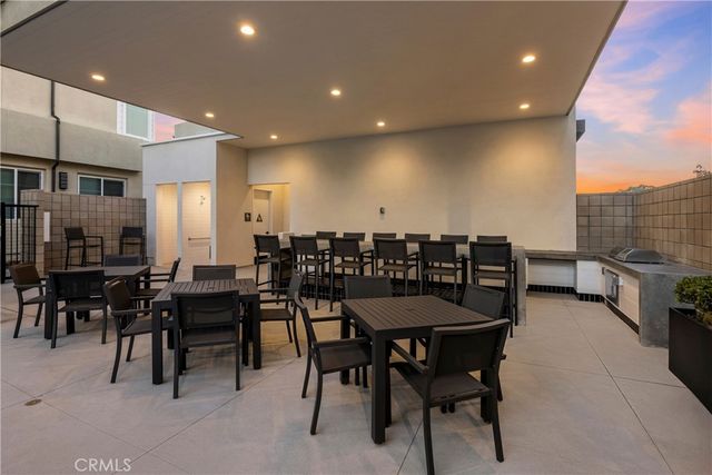 7231 Alchemy Circle, Huntington Beach, CA 92647