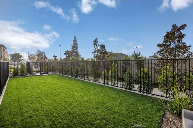 7231 Alchemy Circle, Huntington Beach, CA 92647