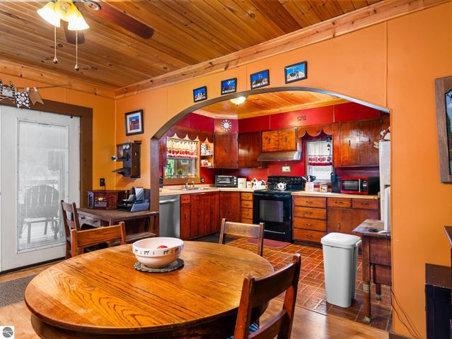 3651 Gleaner Hall Road, Kingsley, MI 49649