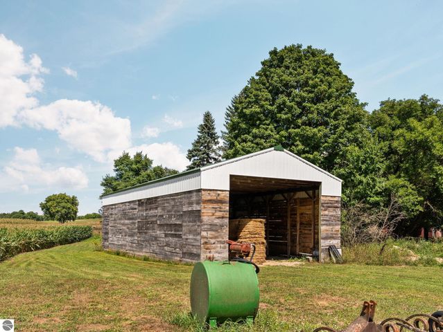 3651 Gleaner Hall Road, Kingsley, MI 49649