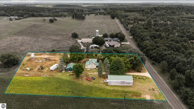 3651 Gleaner Hall Road, Kingsley, MI 49649