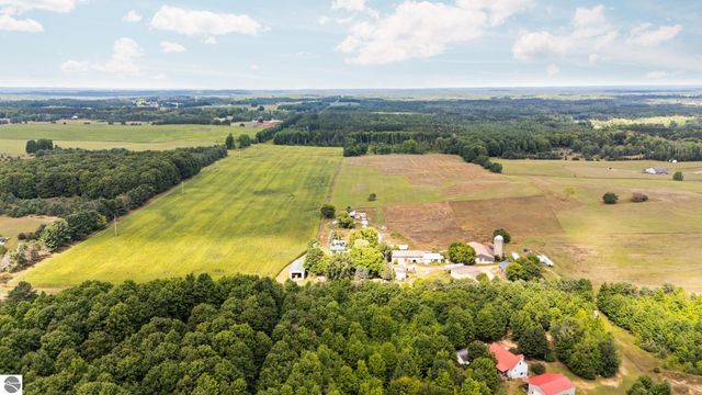 3651 Gleaner Hall Road, Kingsley, MI 49649