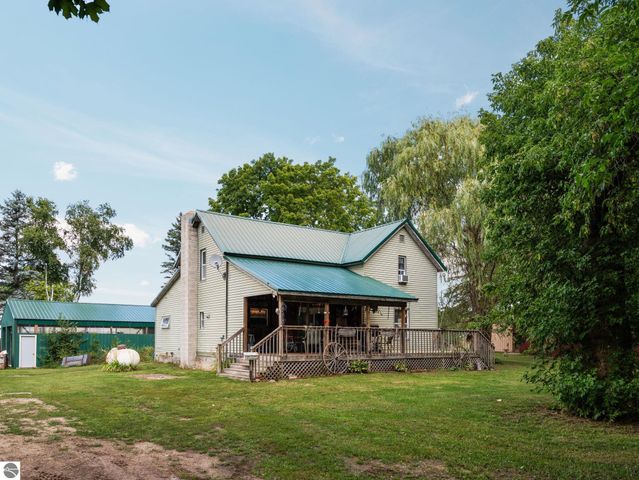 3651 Gleaner Hall Road, Kingsley, MI 49649