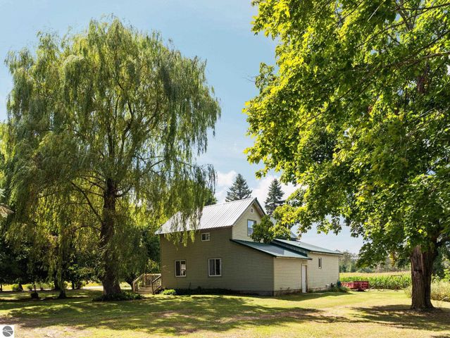 3651 Gleaner Hall Road, Kingsley, MI 49649