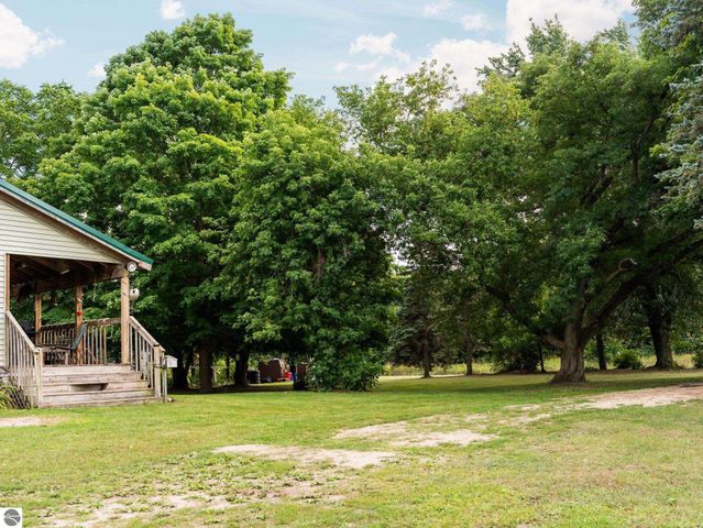 3651 Gleaner Hall Road, Kingsley, MI 49649