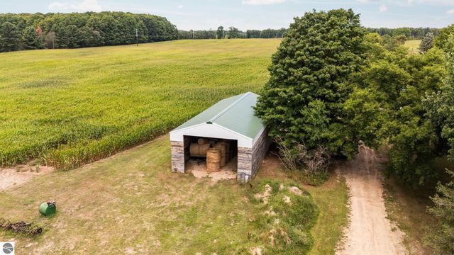 3651 Gleaner Hall Road, Kingsley, MI 49649