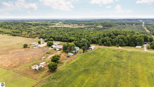 3651 Gleaner Hall Road, Kingsley, MI 49649