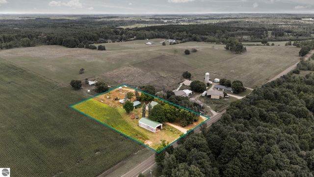 3651 Gleaner Hall Road, Kingsley, MI 49649