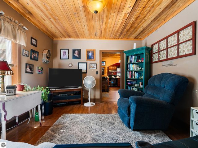 3651 Gleaner Hall Road, Kingsley, MI 49649