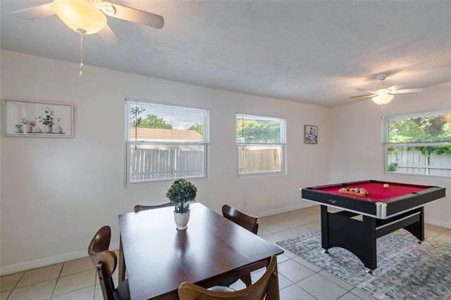 95 S BRIGGS AVENUE, Sarasota, FL 34237