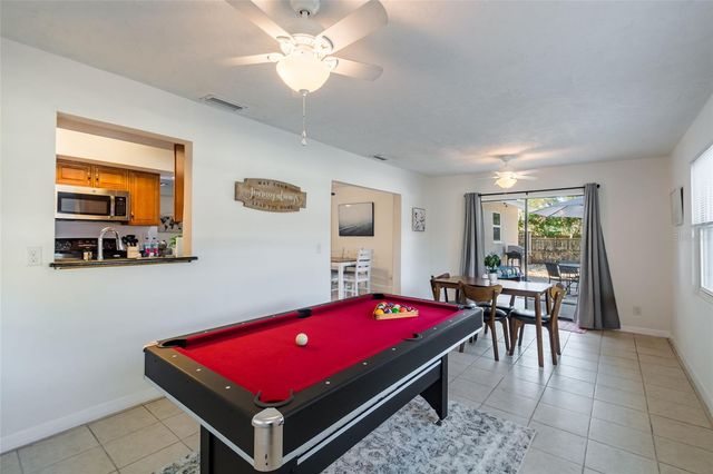 95 S BRIGGS AVENUE, Sarasota, FL 34237