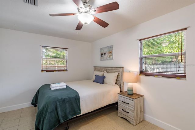 95 S BRIGGS AVENUE, Sarasota, FL 34237