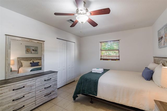 95 S BRIGGS AVENUE, Sarasota, FL 34237