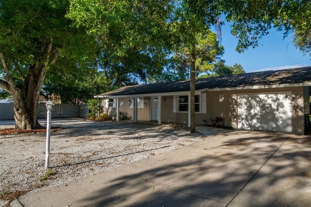 95 S BRIGGS AVENUE, Sarasota, FL 34237