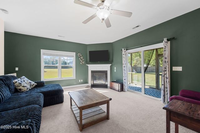 201 Murifield Drive, Jacksonville, NC 28540