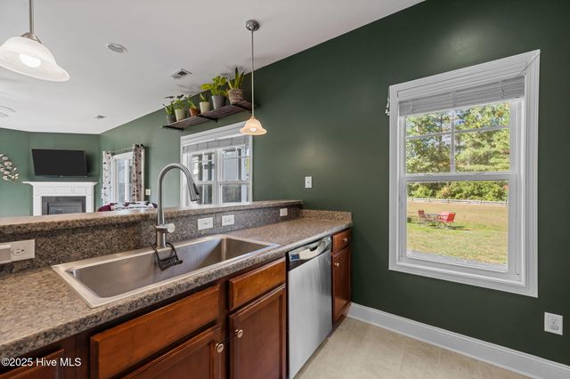 201 Murifield Drive, Jacksonville, NC 28540