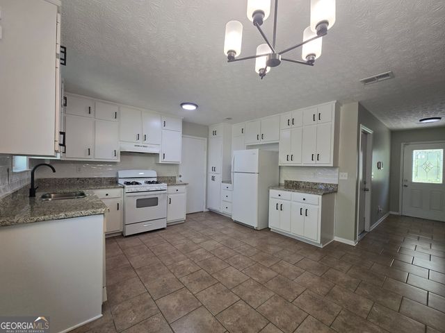 938 Iron Gate Boulevard, Jonesboro, GA 30238