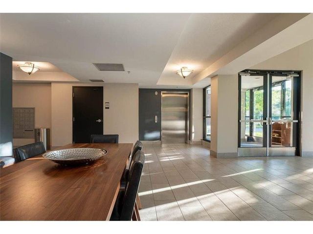 284 Spring Street 305, Saint Paul, MN 55102