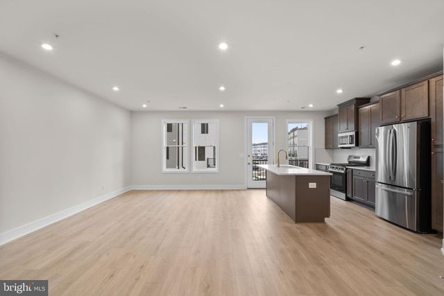 43305 FARRINGDON SQ, Broadlands, VA 20148