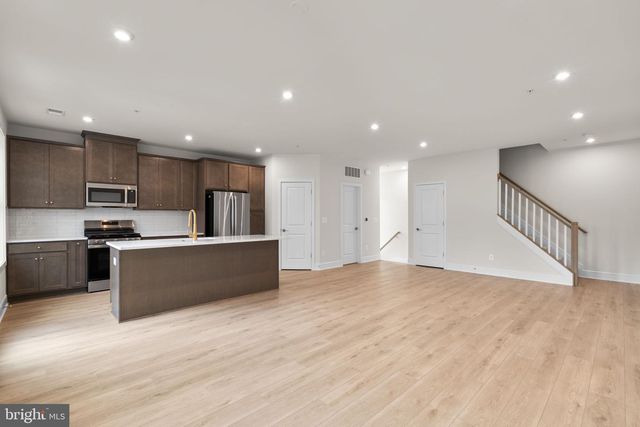 43305 FARRINGDON SQ, Broadlands, VA 20148