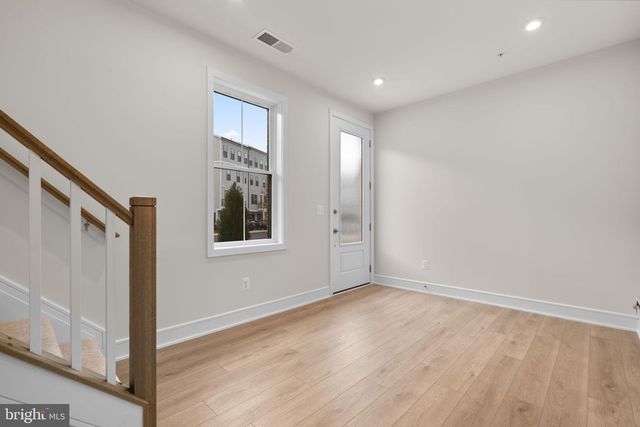 43305 FARRINGDON SQ, Broadlands, VA 20148