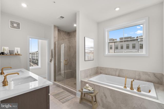 43305 FARRINGDON SQ, Broadlands, VA 20148