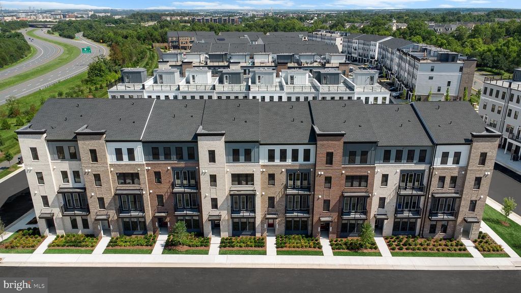 43305 FARRINGDON SQ, Broadlands, VA 20148