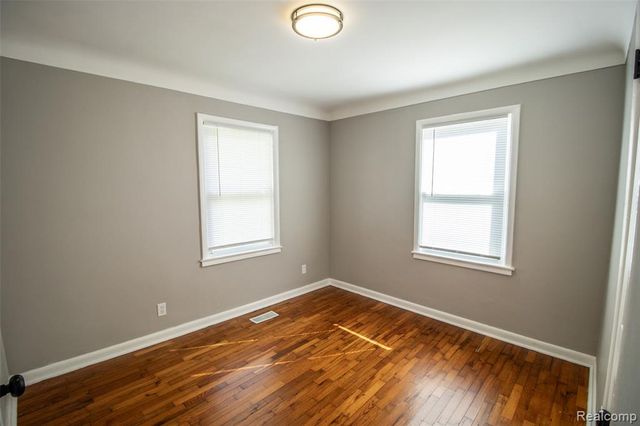 2829 Chicago Boulevard, Flint, MI 48503