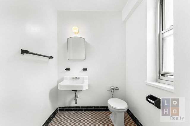 575 Grand St Apt 605, New York City, NY 10002