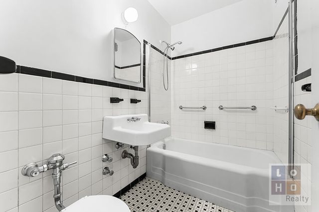 575 Grand St Apt 605, New York City, NY 10002