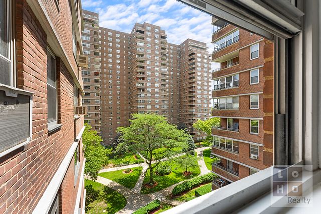 575 Grand St Apt 605, New York City, NY 10002