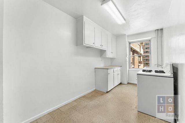 575 Grand St Apt 605, New York City, NY 10002