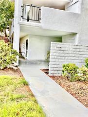 2111 Via Puerta D, Laguna Woods, CA 92637