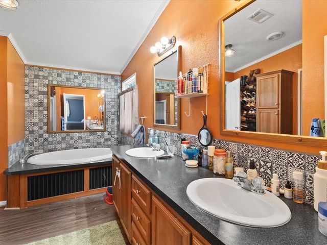 404 Oakland Avenue, Washington, OK 73093