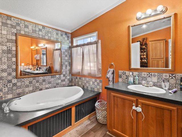 404 Oakland Avenue, Washington, OK 73093